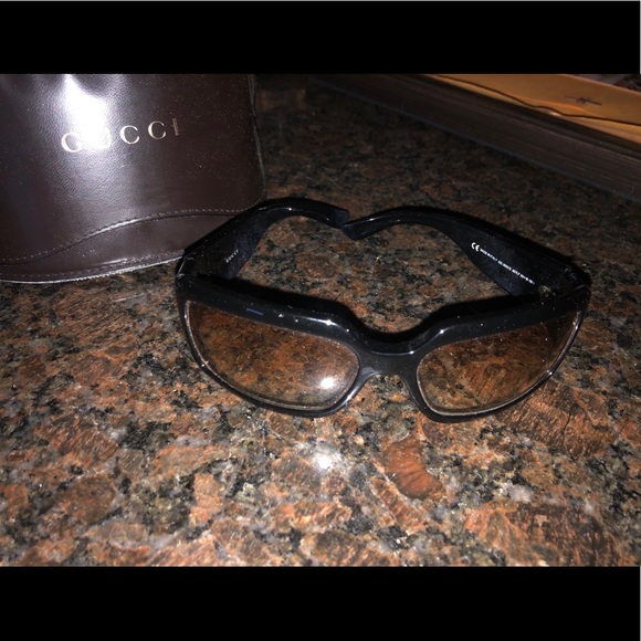 Authentic Gucci Sunglasses - Picture 4 of 8